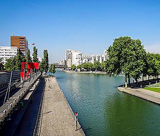 Parc de la Villette canal and pathways