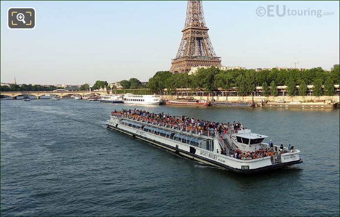Bateaux Mouches cruise boat