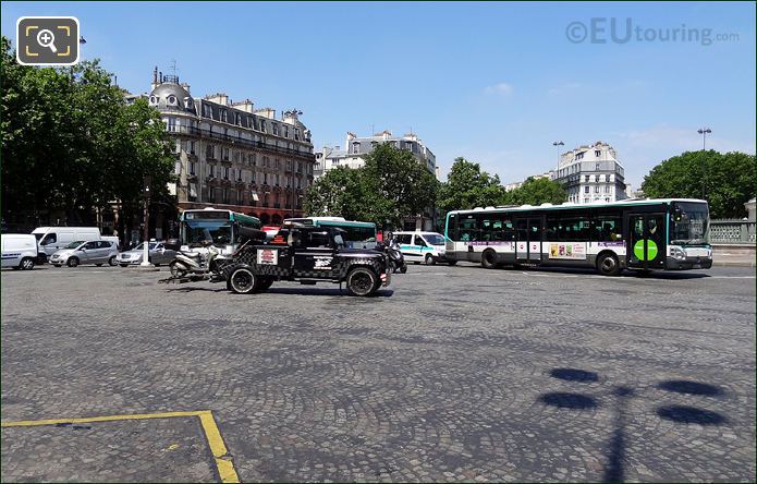 Traffic on Bastille roundabout
