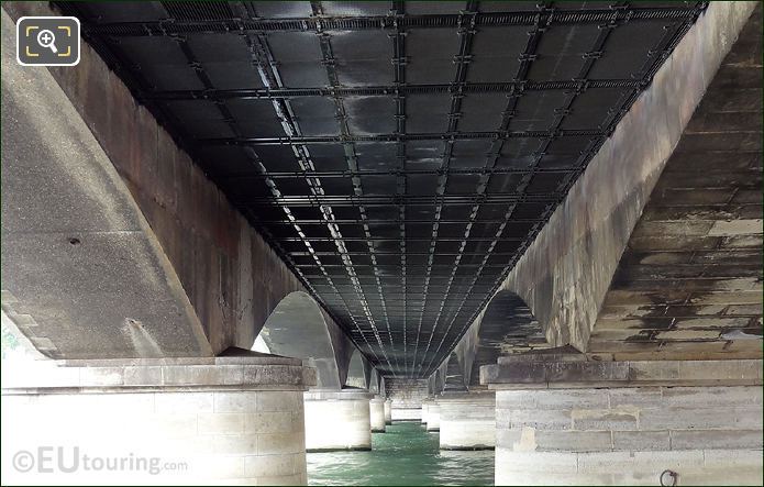 Pont d'Iena underside construction
