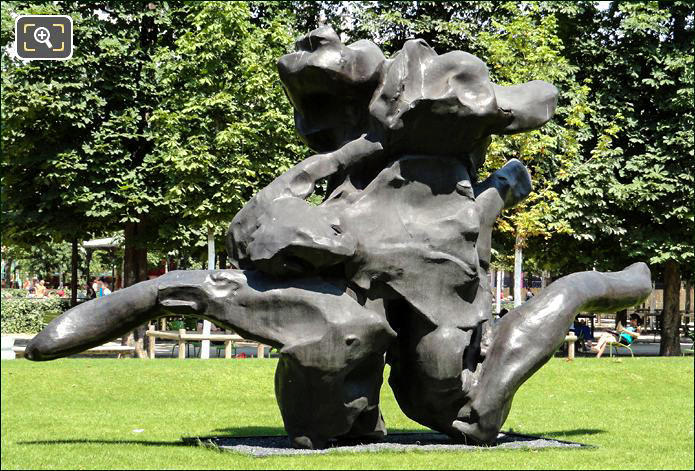 Sculpture by Willem de Kooning in the Tuileries