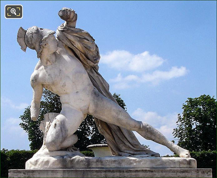Tuileries Alexandre Combattant statue