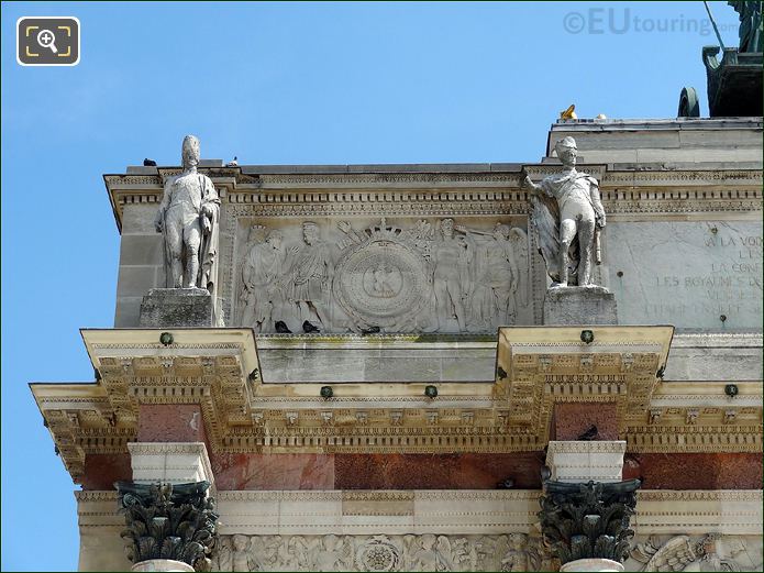 Arc de Triomphe du Carrousel stone statues of soldiers