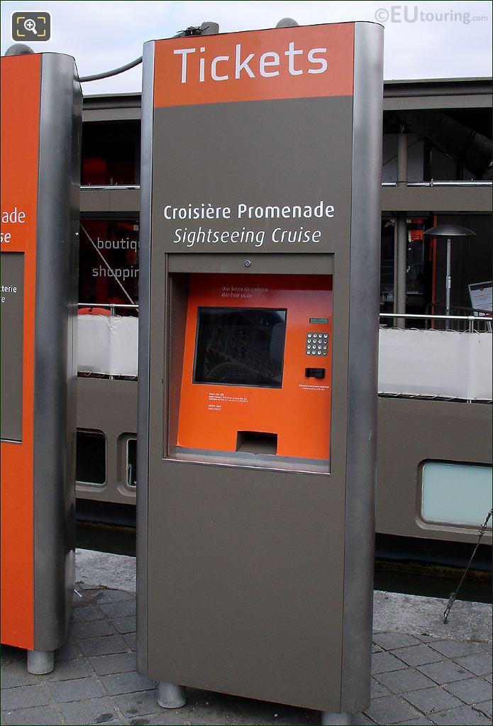 Bateaux Parisiens automatic ticket machine