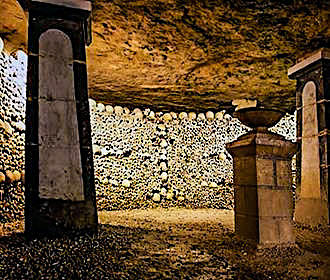 Catacombes de Paris support columns