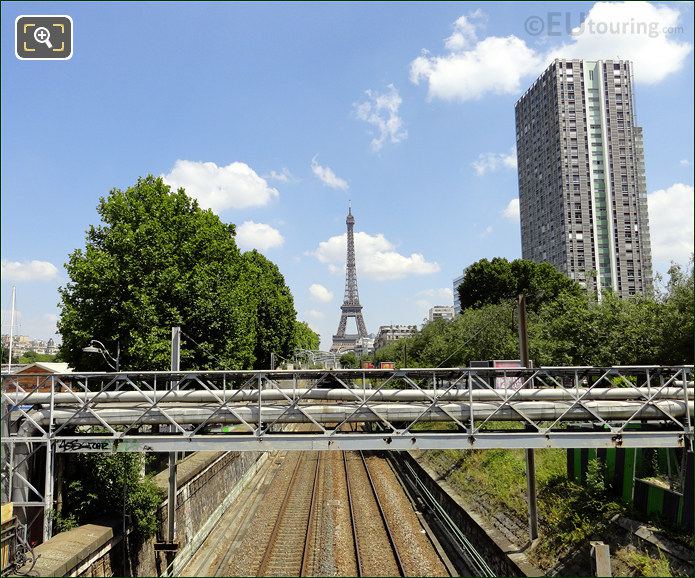 Railway lines to the Eiffel Tower