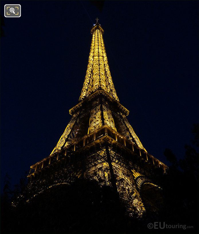 Eiffel Tower lights from Allee des Refuzniks