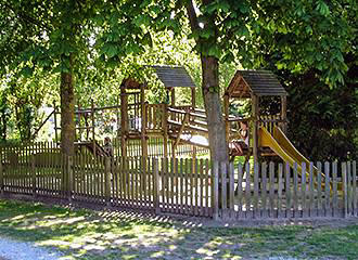 Camping de la Bien-Assise playground