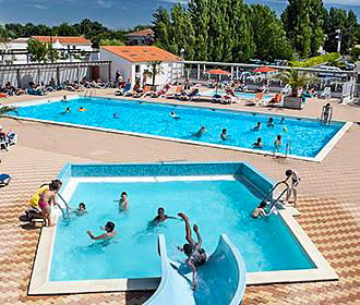 Camping le Jard swimming complex