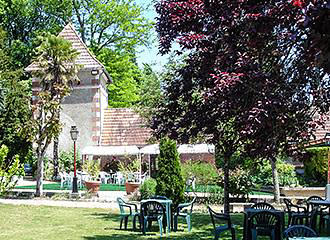 Chateau de la Rolandiere Campsite bar