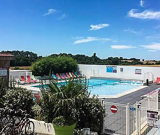 Au Petit Port de l'Houmeau Campsite swimming pool