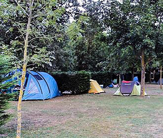 Camping Caravaning Le Lustou pitches