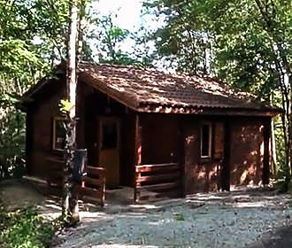 Chateau de Lacomte Country Club log cabin