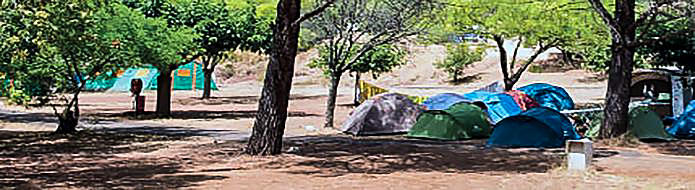 Camping Lac du Salagou tent pitches