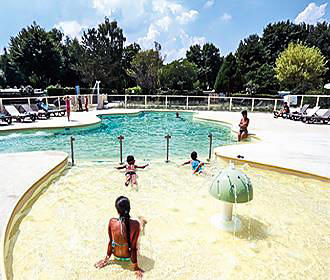 Campsite Le Parc du Gue swimming pool