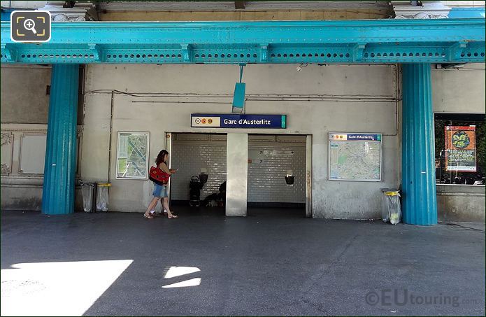 Metro entrance Gare d'Austerlitz