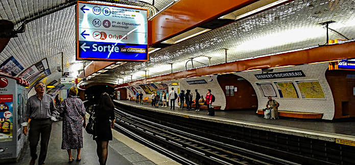 Gare Denfert-Rochereau metro station platform