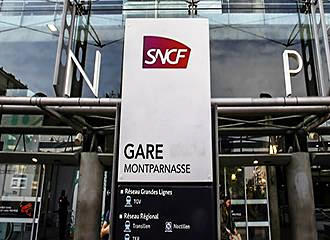 Gare Montparnasse sign