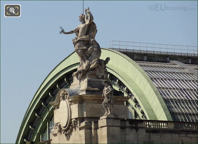 Grand Palais statue top right 
