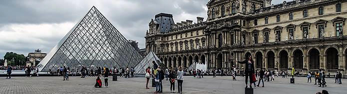 Louvre Museum tourists