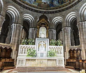 Sacre Coeur Basilica altar