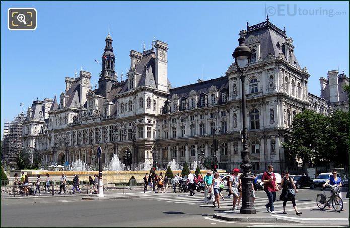 Facade facing Place de l'Hotel de Ville in Paris