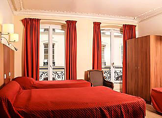 Hotel Marignan Bedroom