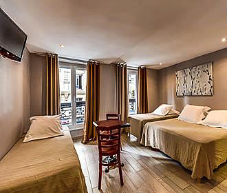 Hotel Montmartre Clignancourt quadruple room