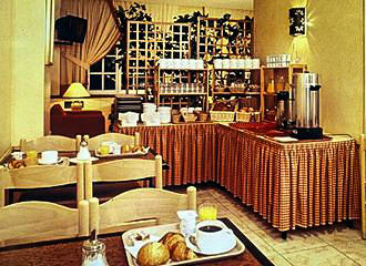 Hotel Victor Masse Breakfast Room