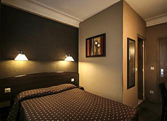 Hotel Victor Masse Bedroom