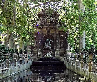 Fontaine Medicis at Jardin du Luxembourg