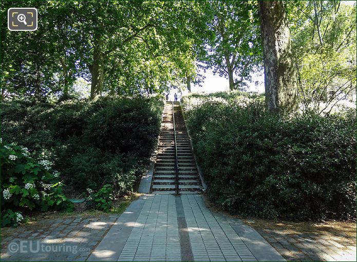 Jardin Yitzhak Rabin staircase