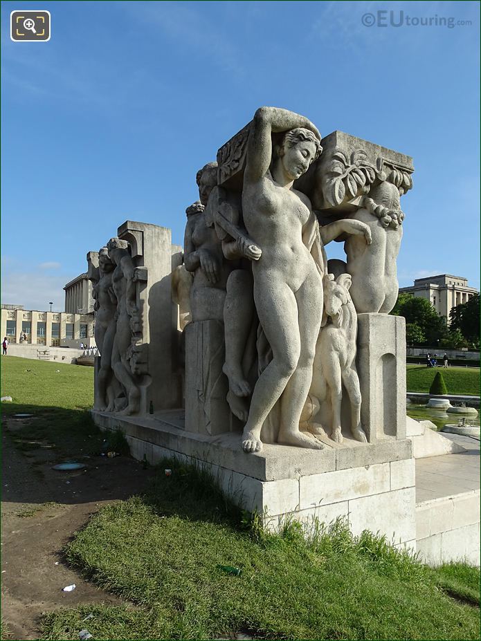 La joie de Vivre sculpture inside Trocadero Gardens