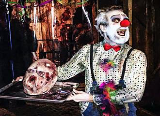 Horror clown at Le Manoir de Paris