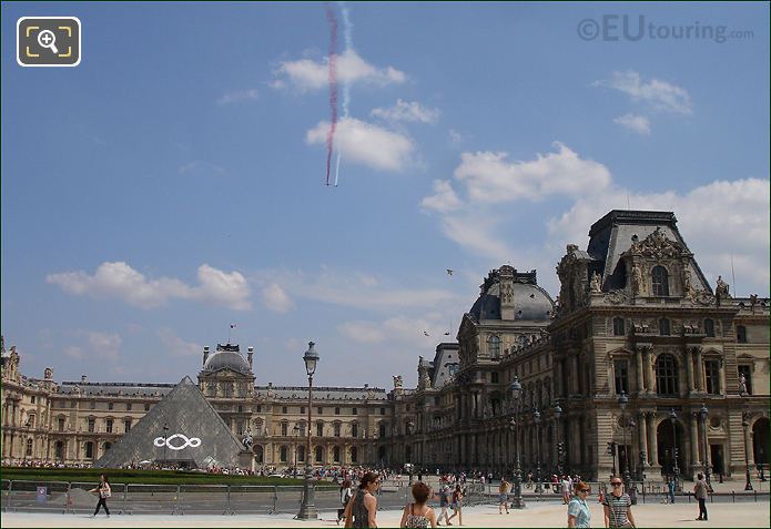 Planes with red and white smoke for French flag