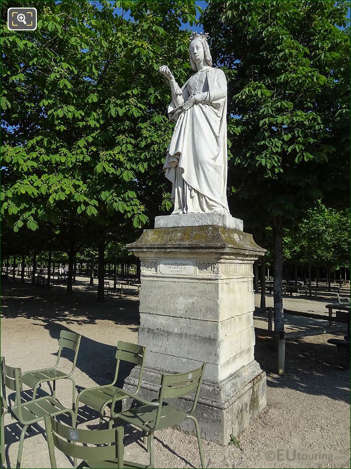 Jardin du Luxembourg Anne of Brittany statue on West terrace