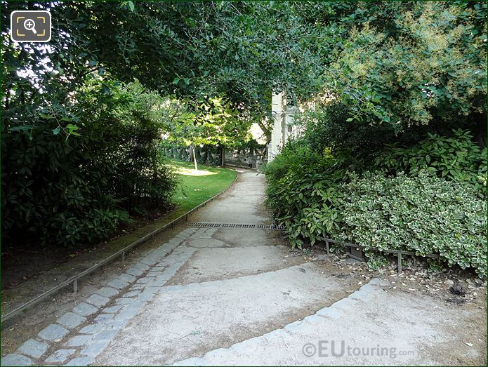 Jardin du Luxembourg path to Medici Fountain South side