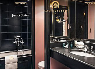Maison Souquet Junior Suite Bathroom