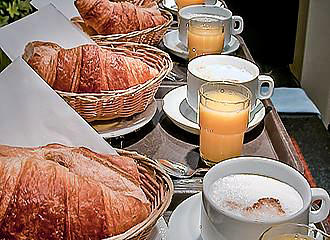 Marys Hotel breakfast