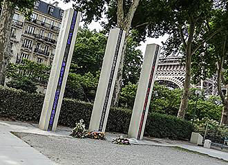 Columns of Memorial de la Guerre d'Algerie