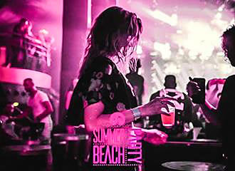 Mix Club beach party