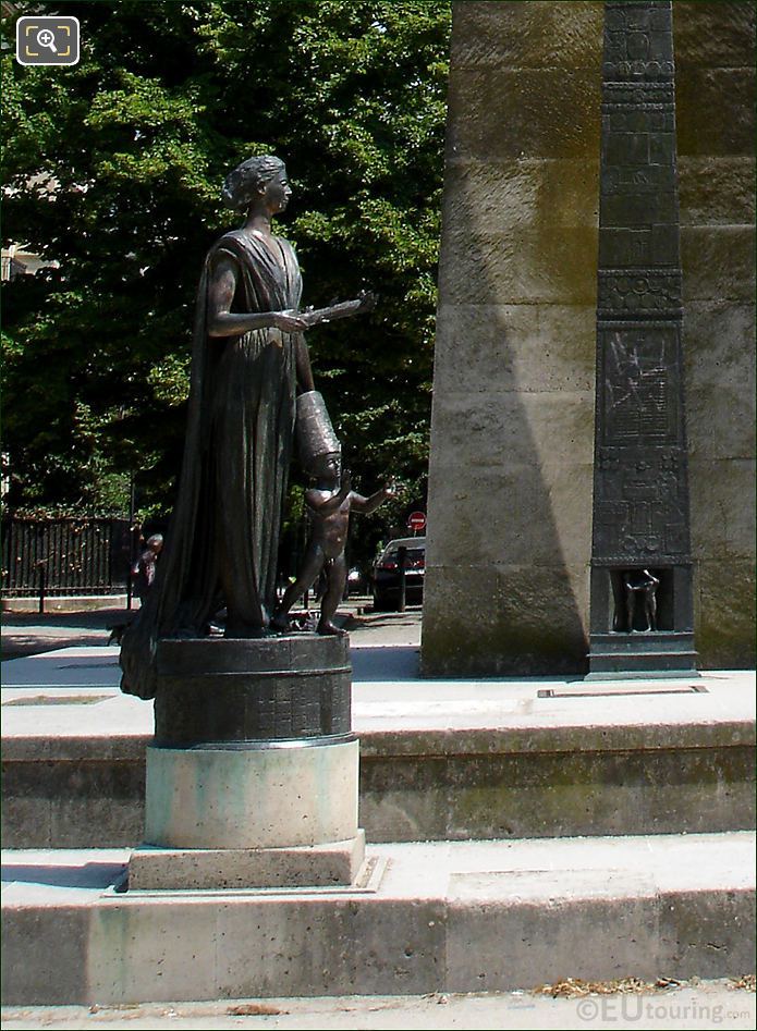 Statues in front of Monument des Droits de L'Homme