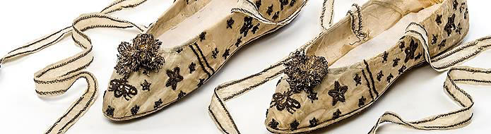 Musee de la Mode et du Textile Paire de chaussures portees