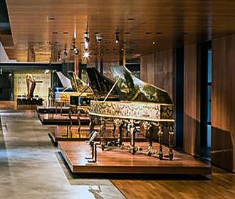 Musee de la Musique pianos