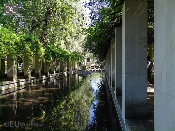 The canal through Jardin Yitzhak Rabin in Park Bercy