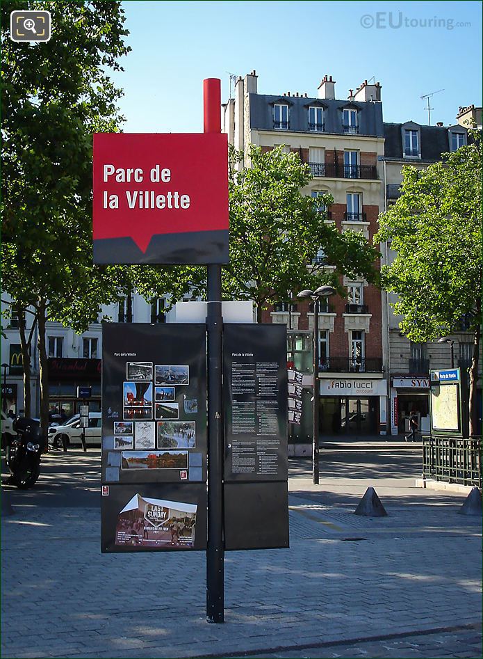 Parc de la Villette sign post