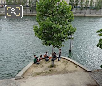 Quai des Tuileries and River Seine with music