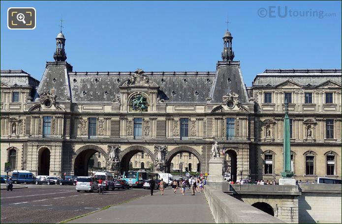 Louvre Grand Guichets