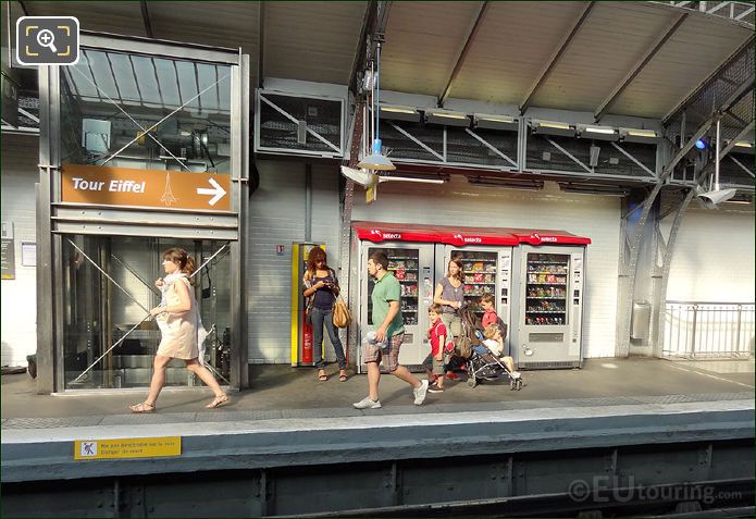 Bir-Hakeim Paris Metro platform
