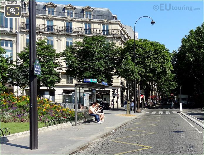 RATP bus stop 28 Champs Elysees
